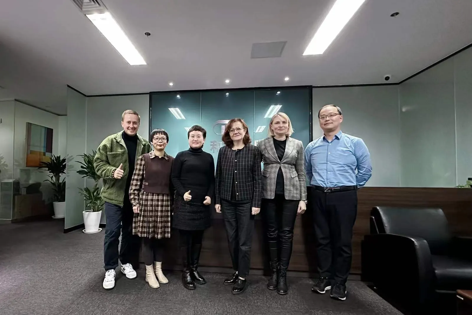 A Russian delegation at a Chinese company’s office