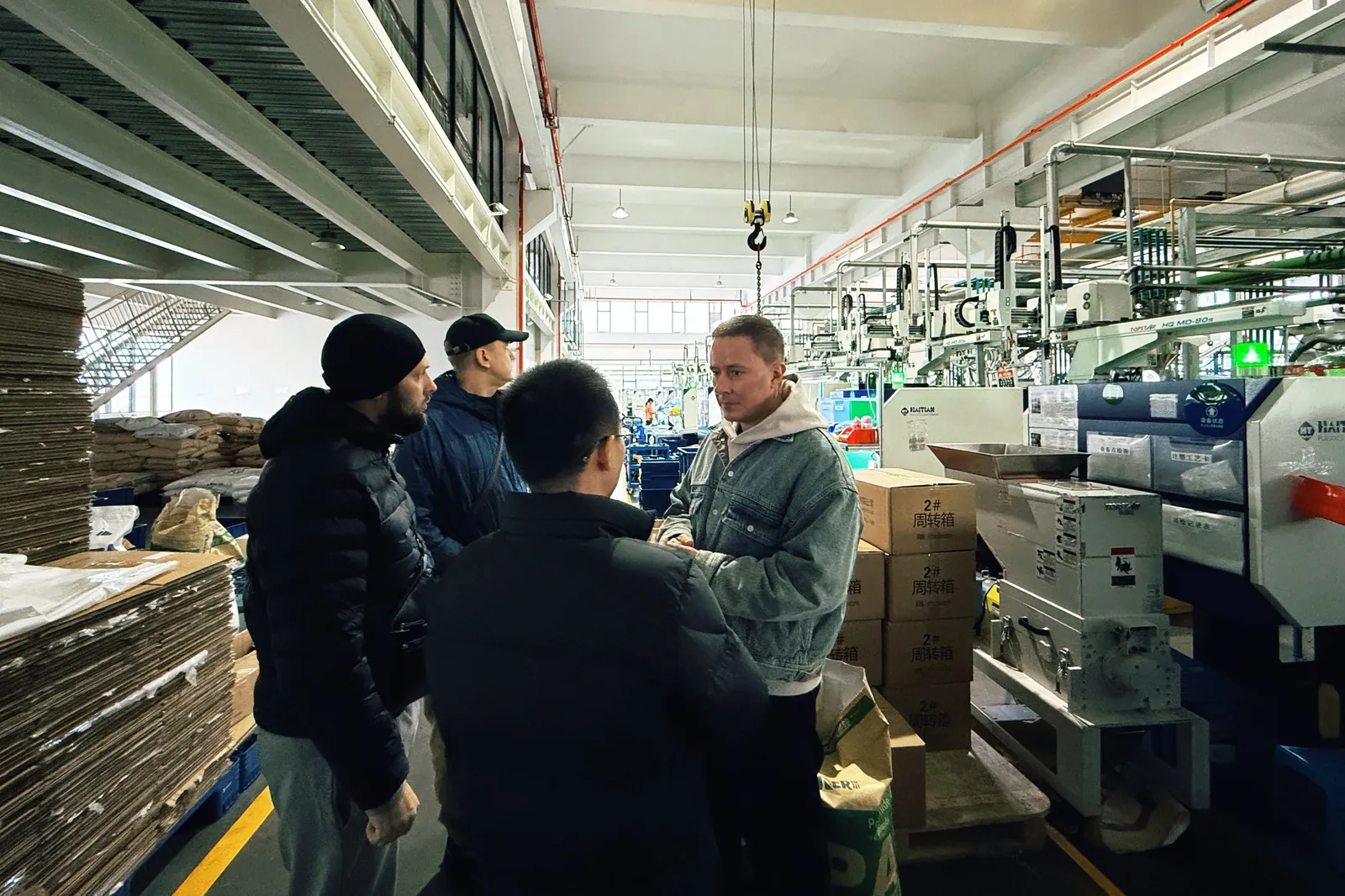 Showing guests around production at the technopark